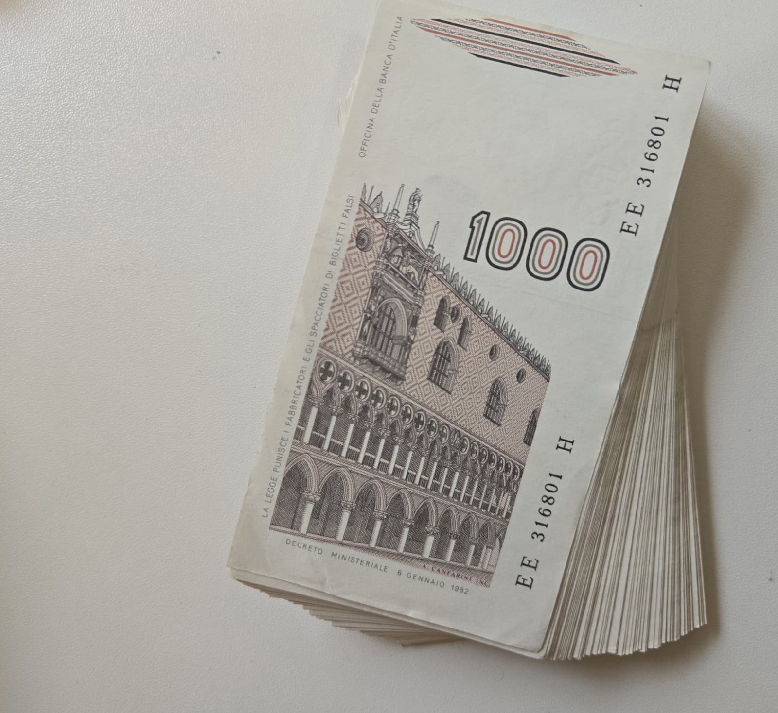 Italy 1000 Lire, 1982, P-109b, Sequential Bundle Pack Of 99 view 5