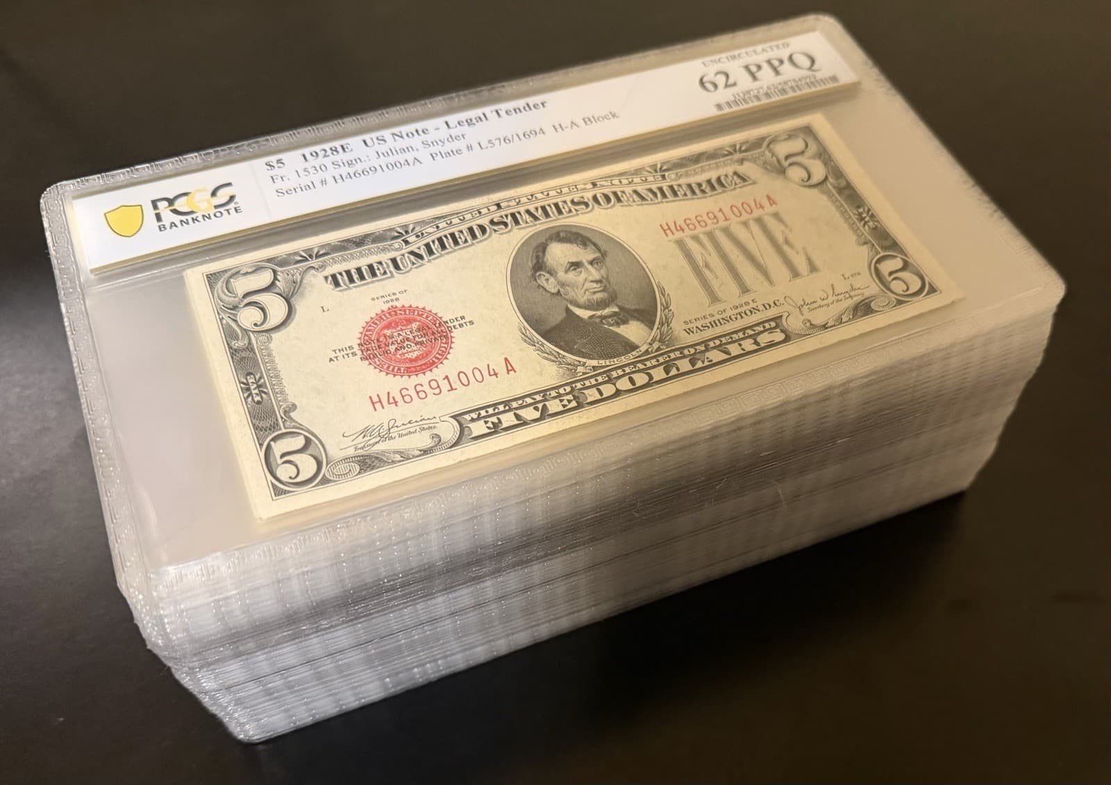 Half Pack 1928-E $5 Nearly Consecutive 51 notes Fr 1530 Sequential view 3