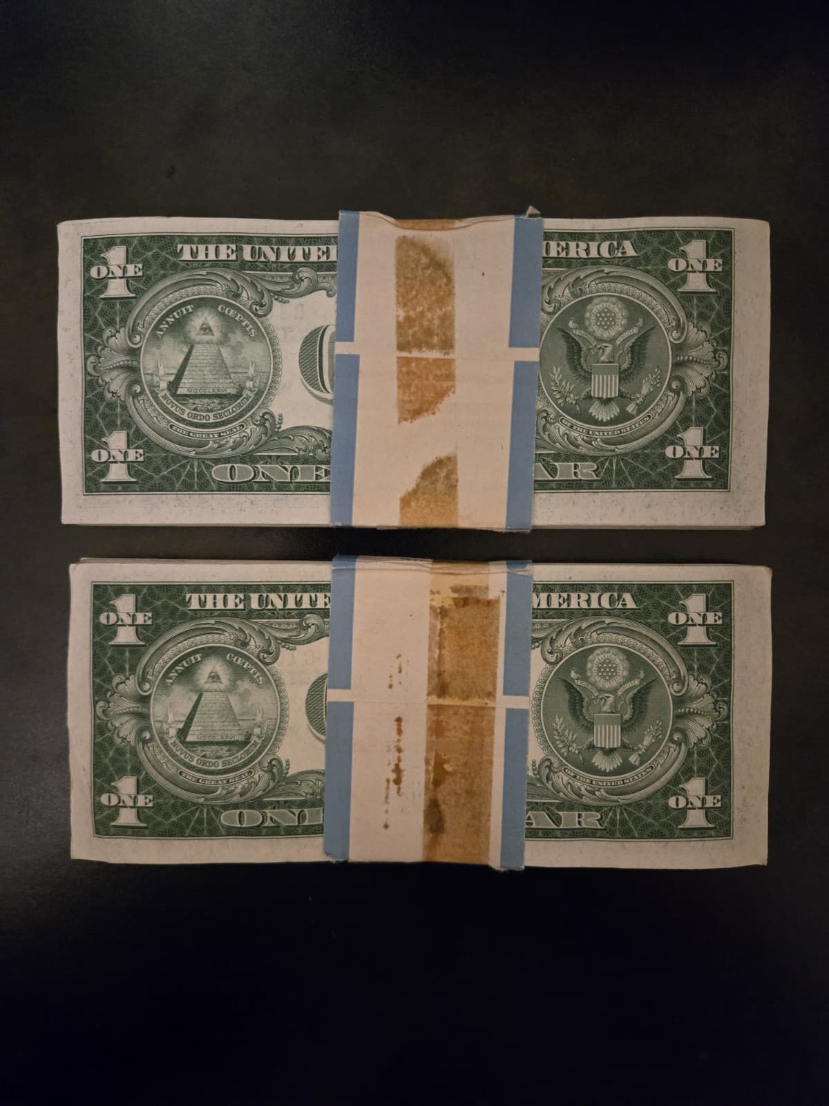 1935-C (2) Sequential Packs -  200 Sequential $1 Silver Certificates No Motto view 2