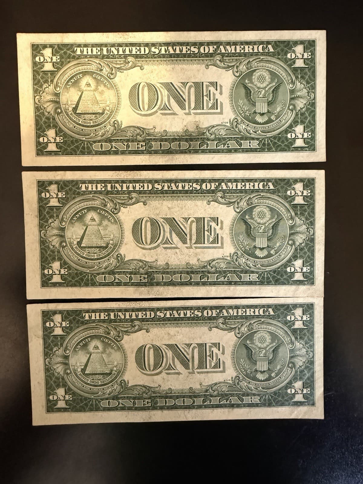 3 x Consecutive 1935-D $1 Silver Certificates Uncirculated view 2