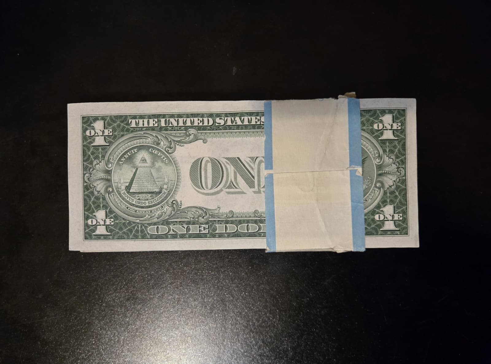 1935-D Pack of  100 Sequential $1 Silver Certificates  No Motto  view 2