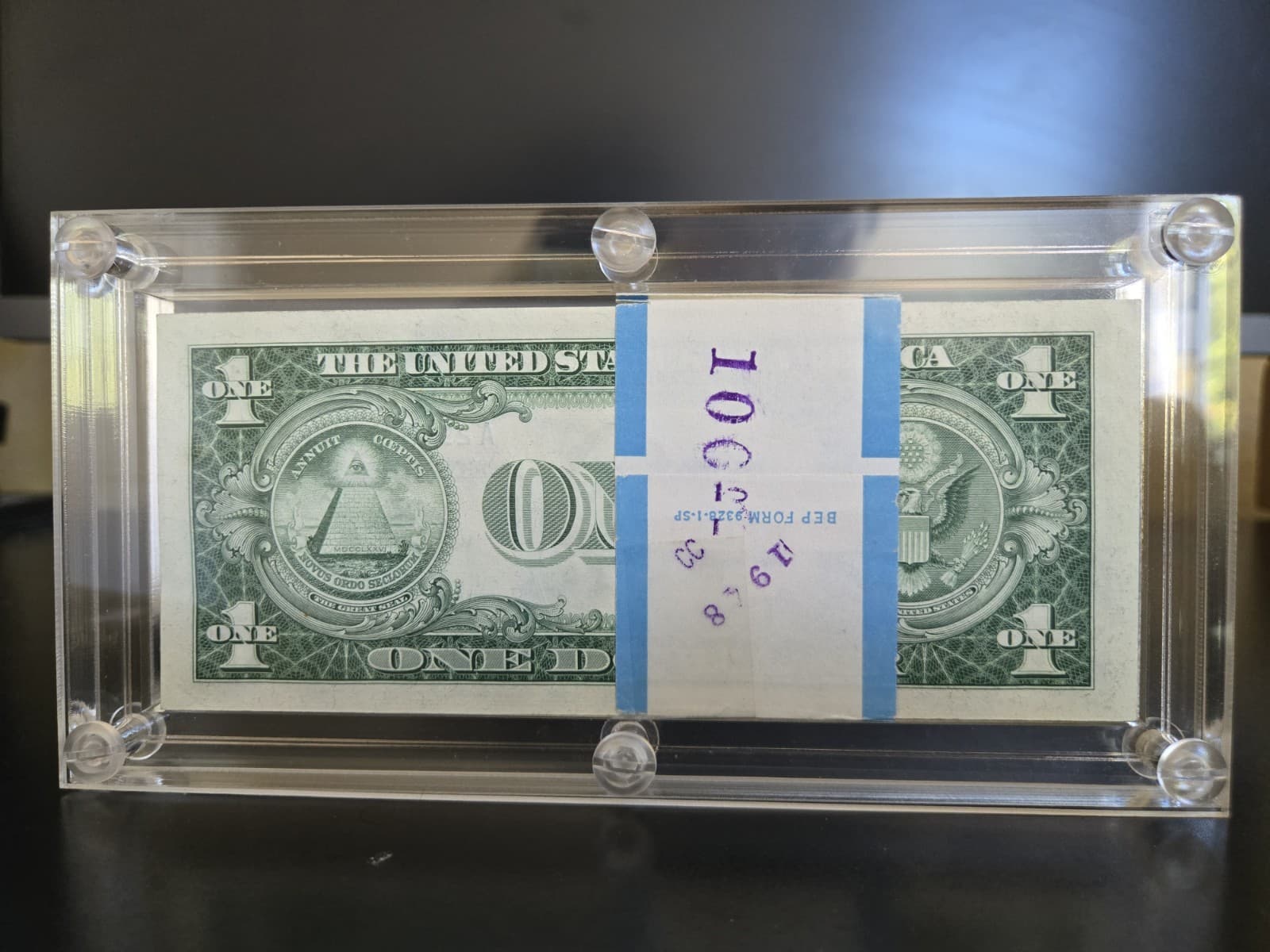 1935-F Pack of  100 Sequential $1 Silver Certificates No Motto view 2
