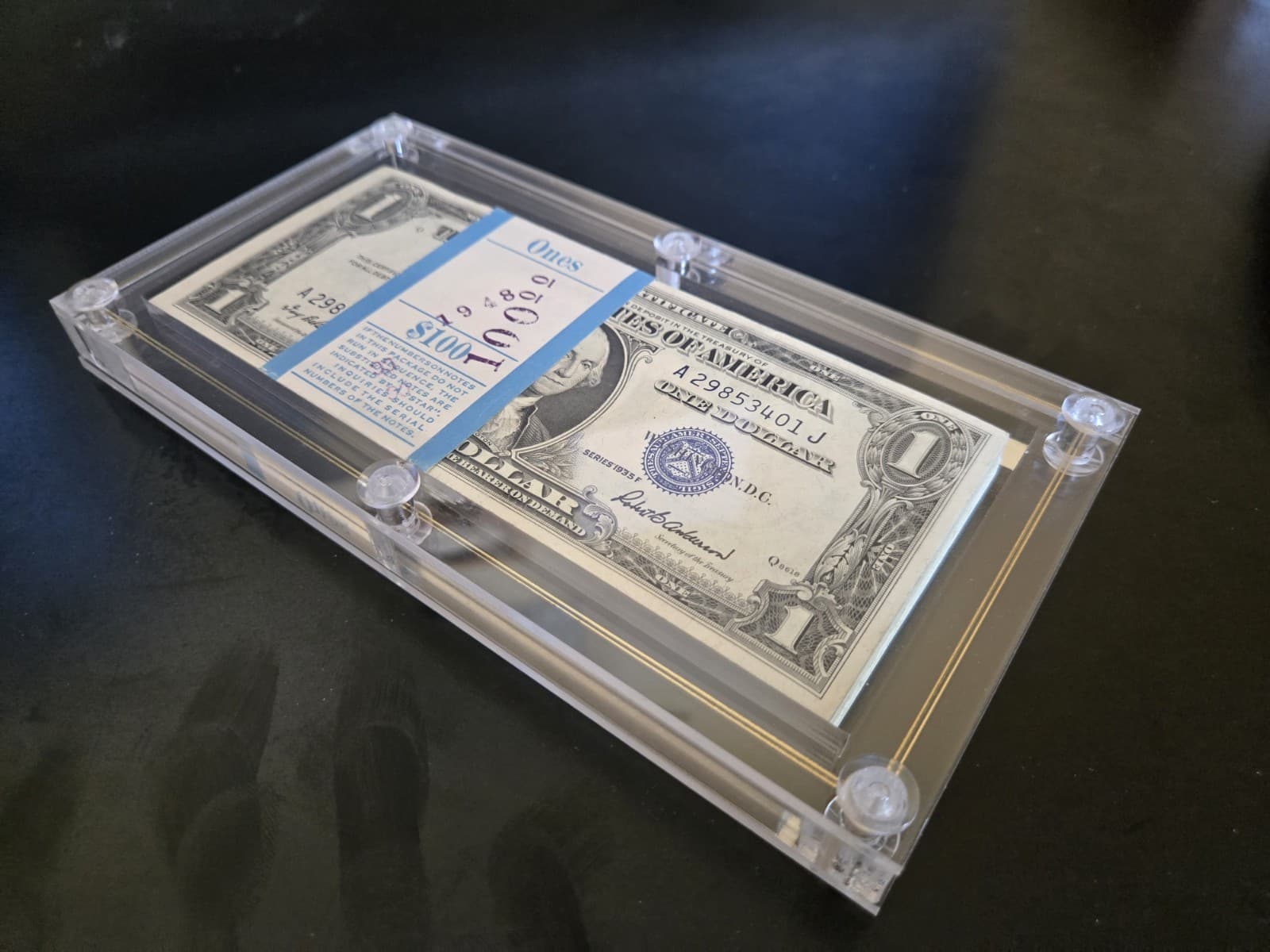 1935-F Pack of  100 Sequential $1 Silver Certificates No Motto view 3